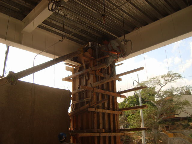 Verificación de verticalidad en columna